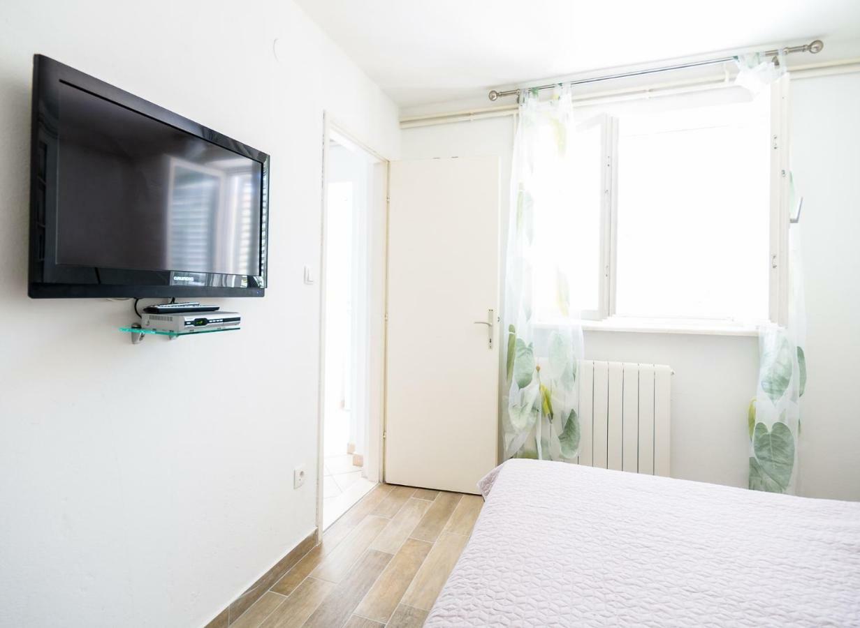 Apartments Laura Корчула Экстерьер фото